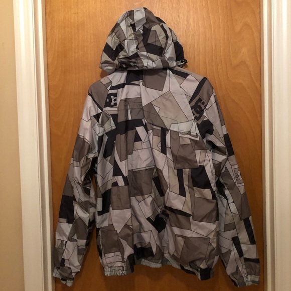 DC Reversible Rain Jacket - Picture 5 of 8